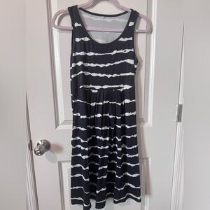 Summer Casual Sleeveless Midi Plain Pleated Tank Black W/White Stipe Size Small